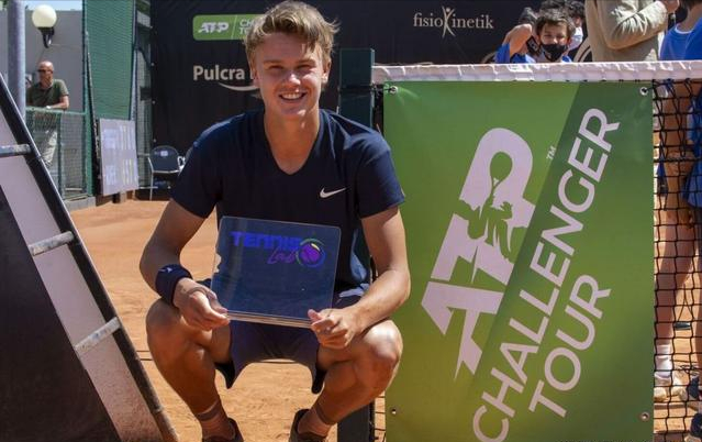 斜线进攻 斜线进攻