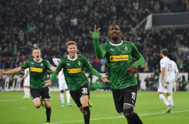 中体现了出 中体现了出